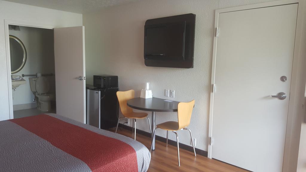 Motel 6-Columbus, Oh - Osu Zewnętrze zdjęcie