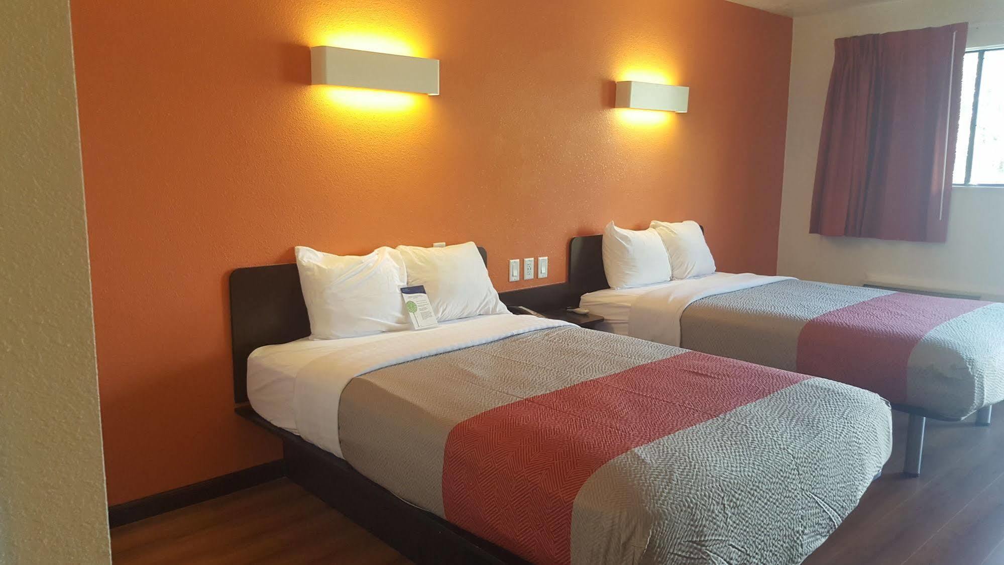 Motel 6-Columbus, Oh - Osu Zewnętrze zdjęcie