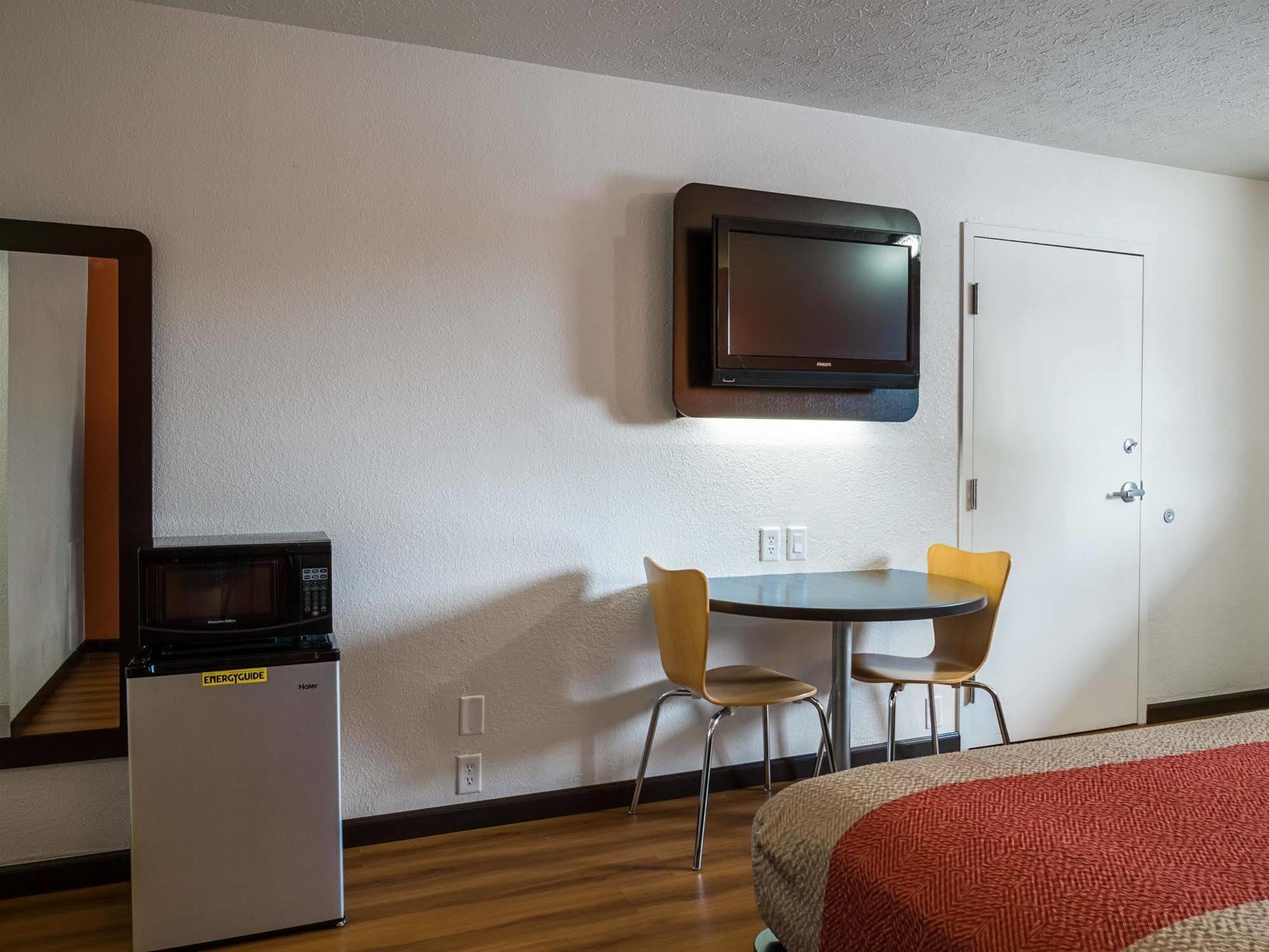 Motel 6-Columbus, Oh - Osu Zewnętrze zdjęcie