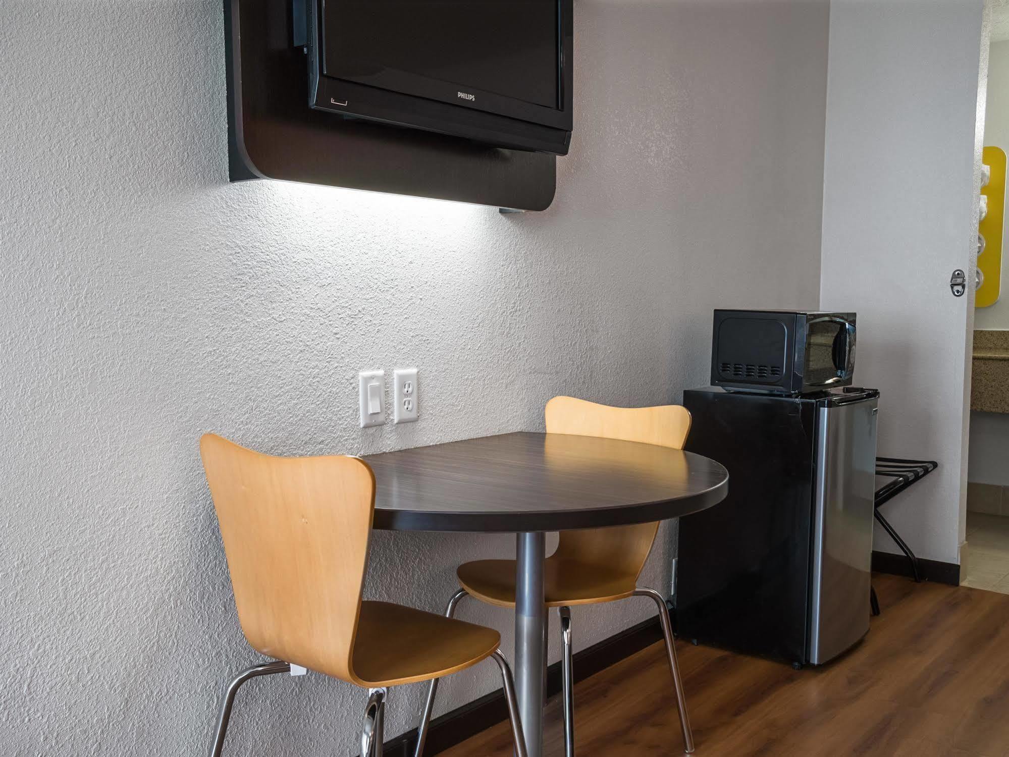 Motel 6-Columbus, Oh - Osu Zewnętrze zdjęcie