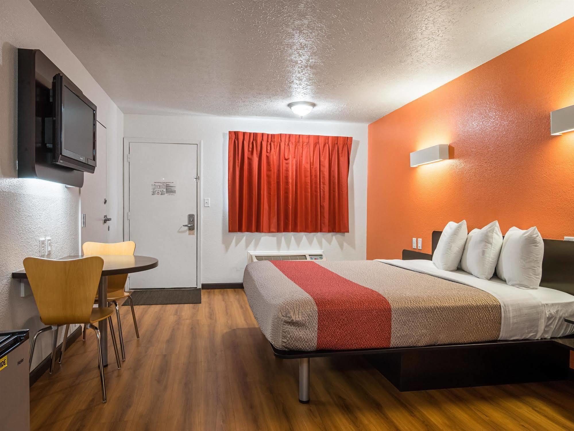 Motel 6-Columbus, Oh - Osu Zewnętrze zdjęcie