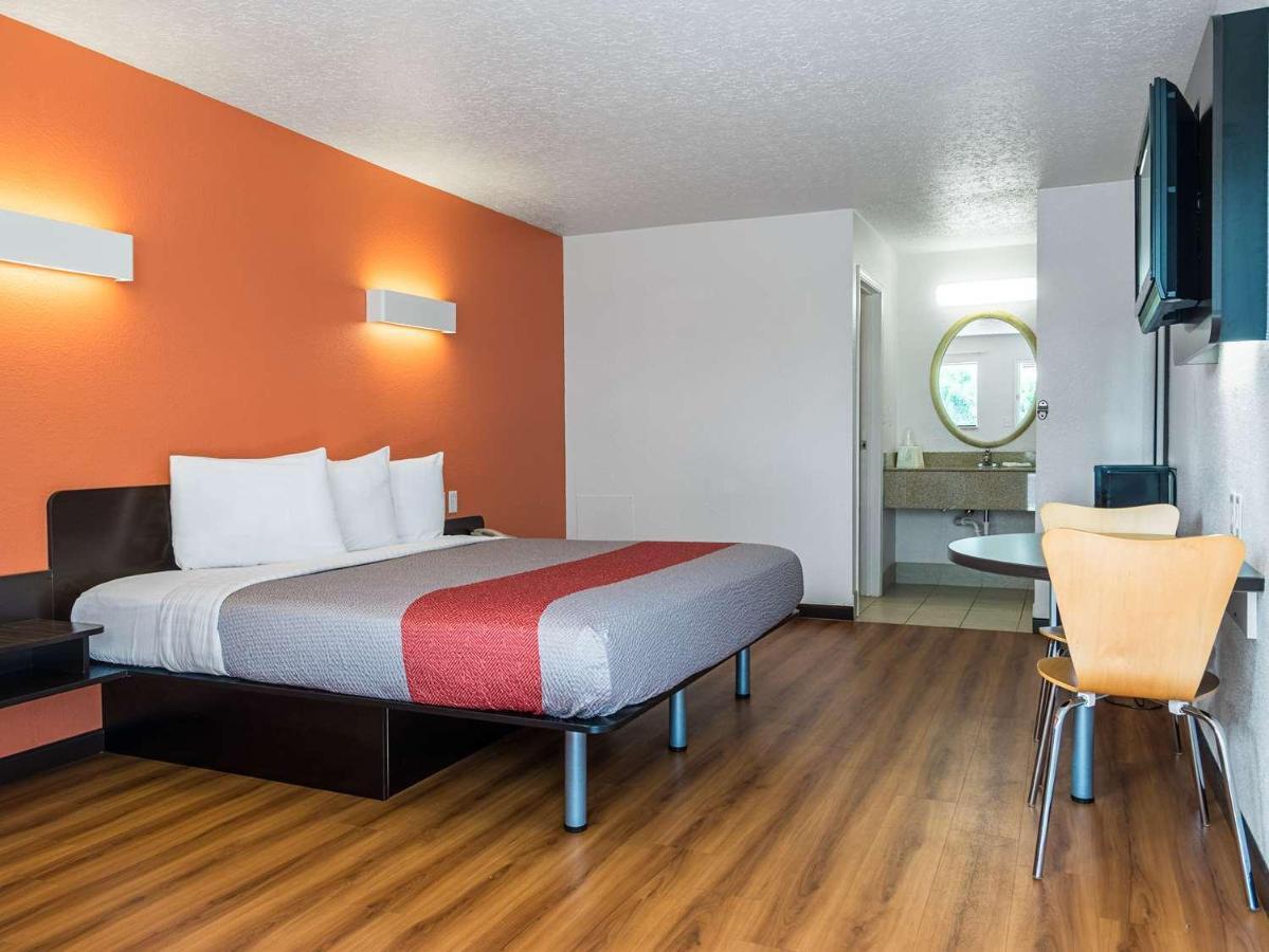 Motel 6-Columbus, Oh - Osu Zewnętrze zdjęcie